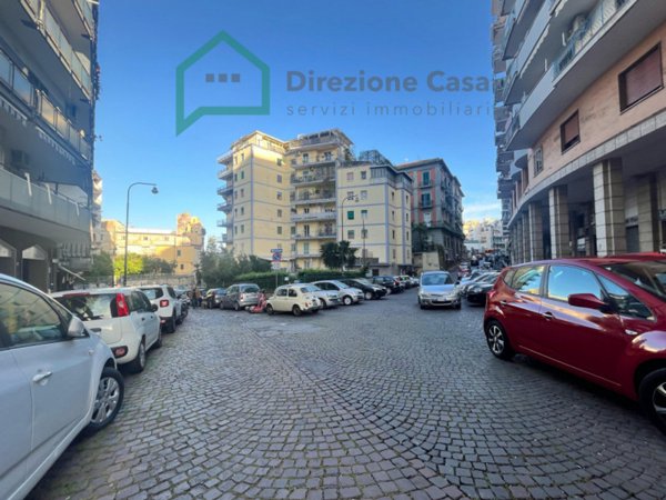 negozio in vendita a Napoli in zona Arenella
