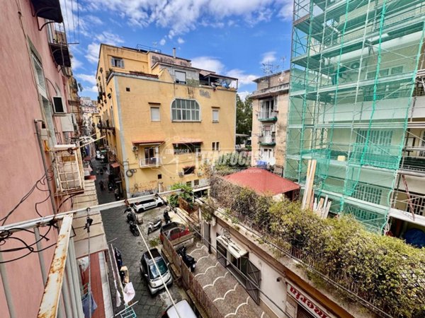 appartamento in vendita a Napoli in zona Stella
