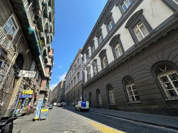 locale commerciale in vendita a Napoli
