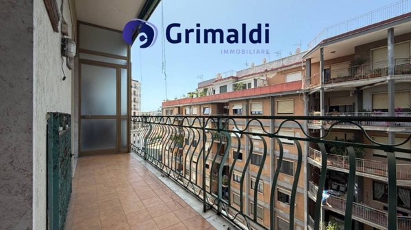 appartamento in vendita a Napoli in zona Chiaia