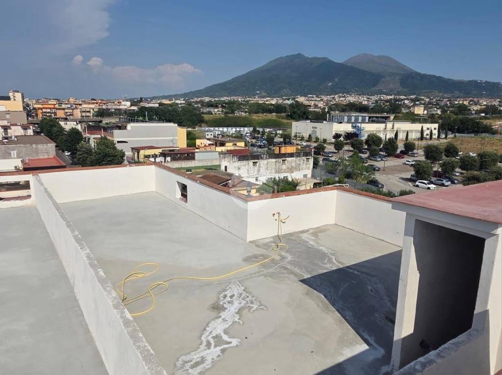 appartamento in vendita a Napoli in zona Ponticelli