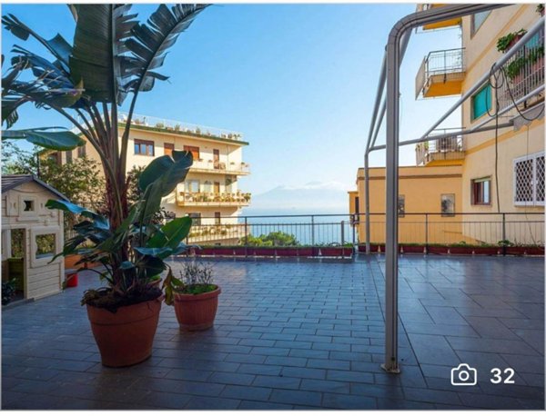 appartamento in vendita a Napoli in zona Posillipo