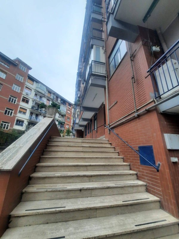 appartamento in vendita a Napoli in zona Soccavo