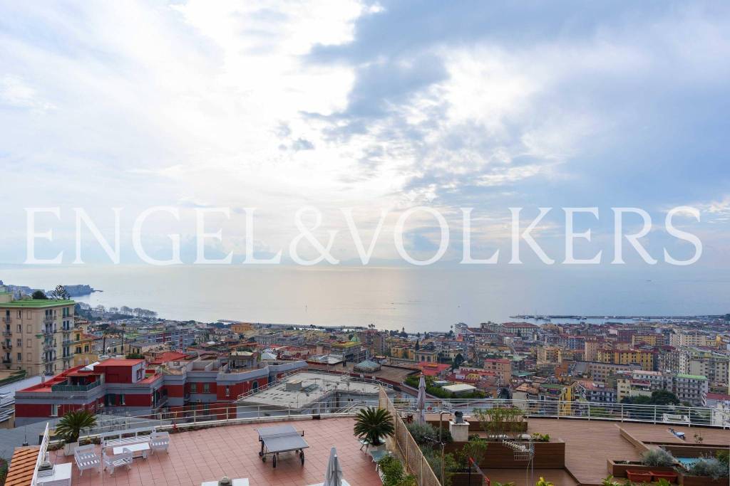 appartamento in vendita a Napoli in zona Vomero