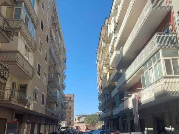 appartamento in vendita a Napoli in zona Pianura