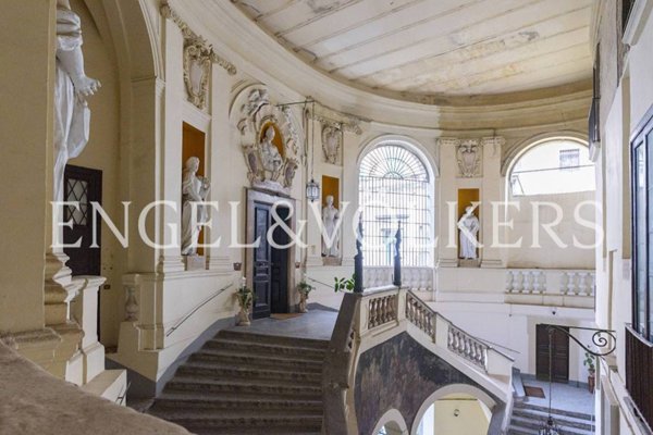 appartamento in vendita a Napoli in zona San Lorenzo