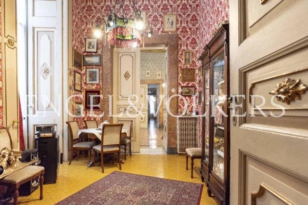 appartamento in vendita a Napoli in zona San Lorenzo