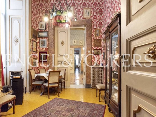 appartamento in vendita a Napoli in zona San Lorenzo