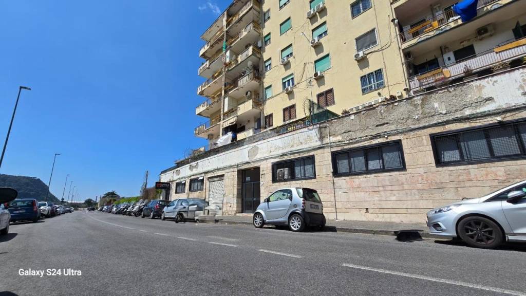 appartamento in vendita a Napoli in zona Bagnoli