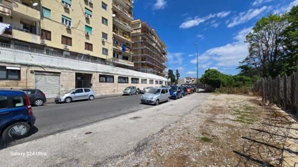 appartamento in vendita a Napoli in zona Bagnoli