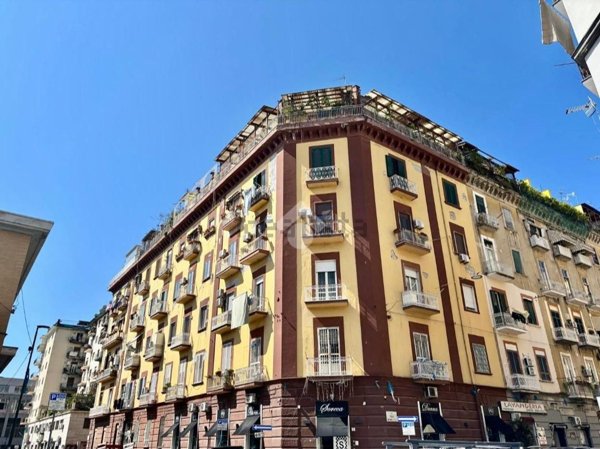 appartamento in vendita a Napoli in zona Vicaria