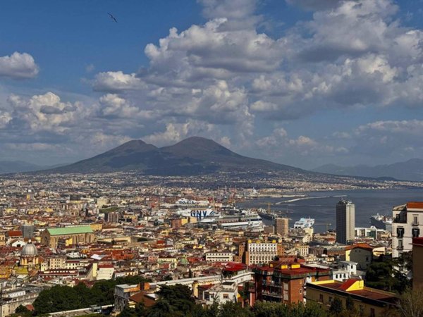 appartamento in vendita a Napoli in zona Arenella