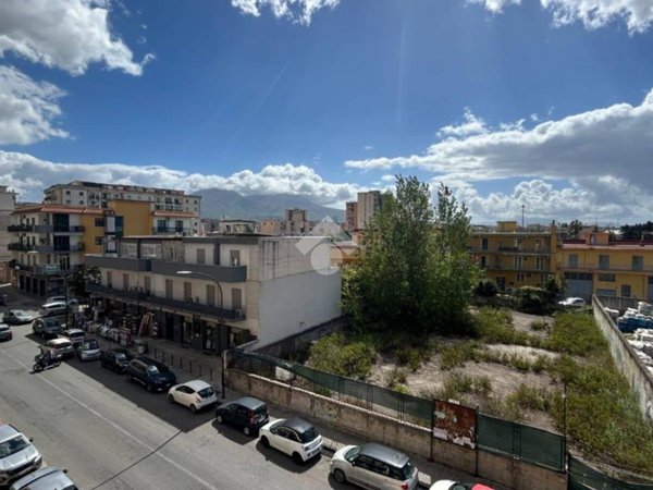 appartamento in vendita a Napoli in zona Barra