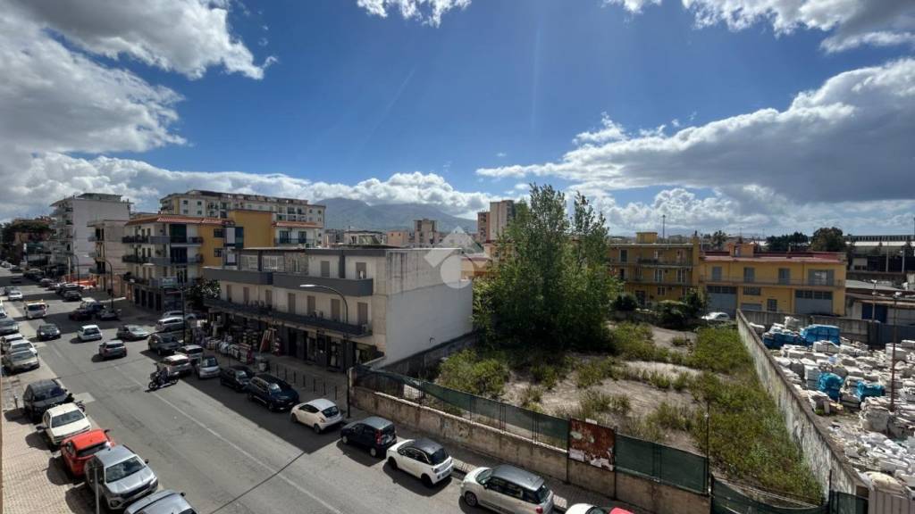 appartamento in vendita a Napoli in zona Barra