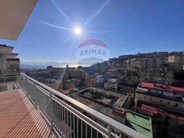 appartamento in vendita a Napoli in zona Stella