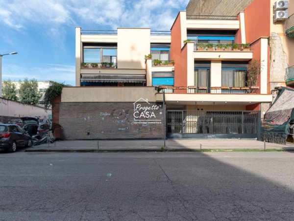 appartamento in vendita a Napoli in zona Marianella