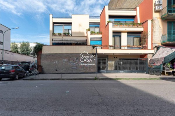 appartamento in vendita a Napoli in zona Ponticelli