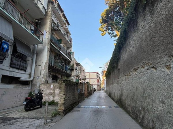 appartamento in vendita a Napoli in zona Barra