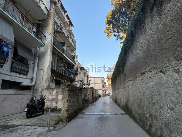 appartamento in vendita a Napoli in zona Barra