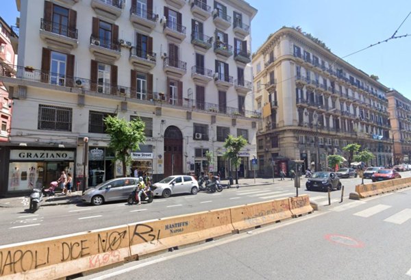 appartamento in vendita a Napoli in zona Pendino / San Giuseppe