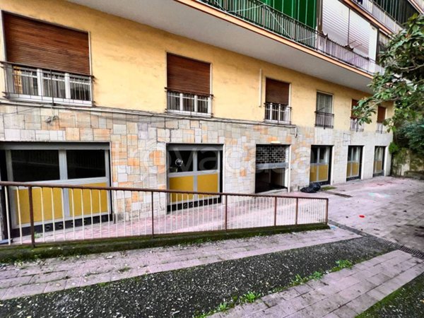 ufficio in vendita a Napoli in zona Fuorigrotta