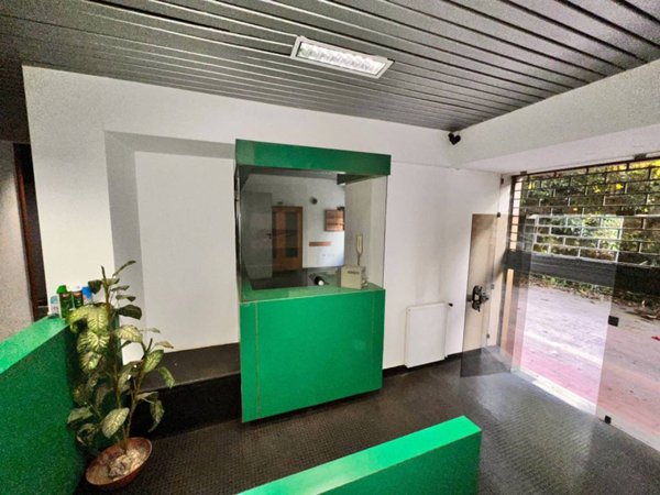 ufficio in vendita a Napoli in zona Bagnoli