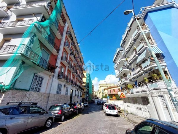 appartamento in vendita a Napoli