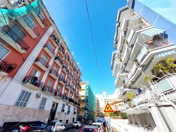 appartamento in vendita a Napoli in zona Stella