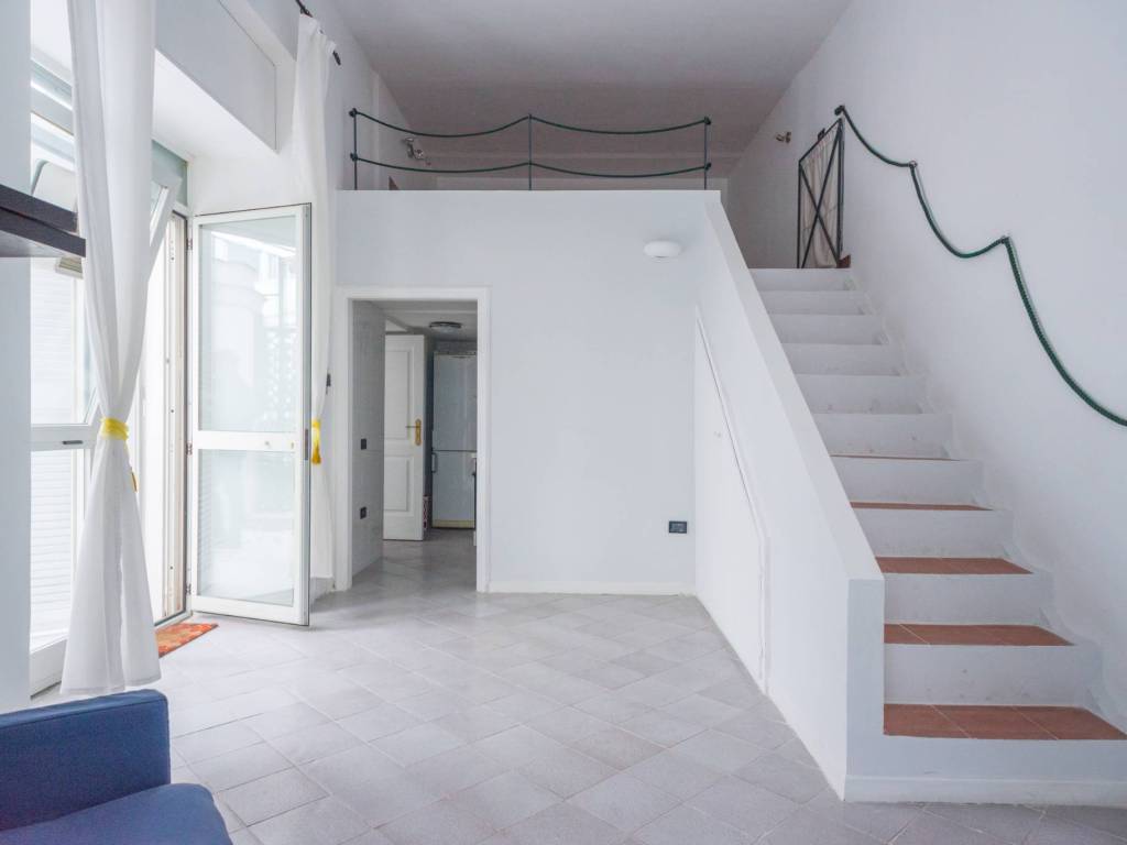 appartamento in vendita a Napoli in zona Posillipo