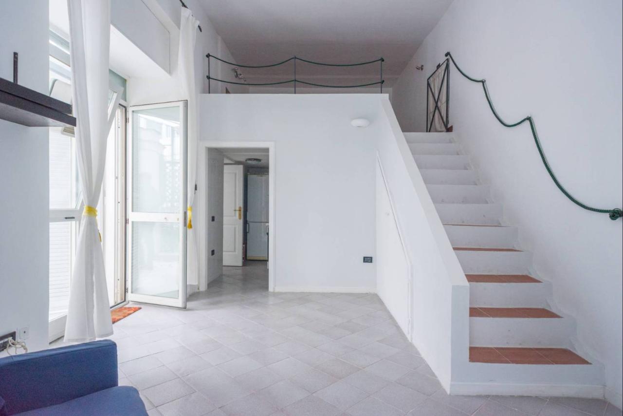 appartamento in vendita a Napoli in zona Posillipo