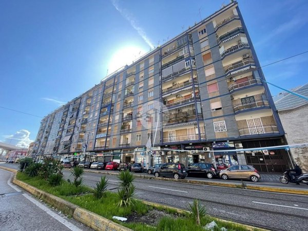 appartamento in vendita a Napoli in zona Poggioreale