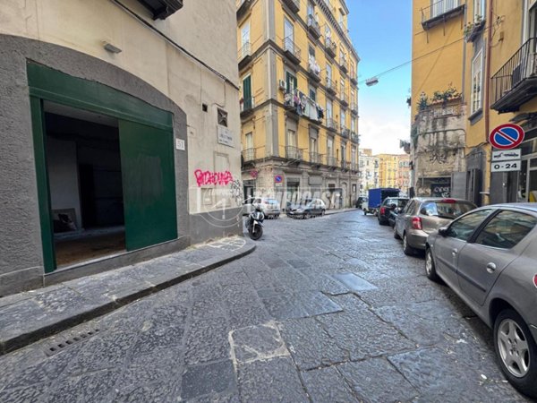 appartamento in vendita a Napoli in zona San Lorenzo