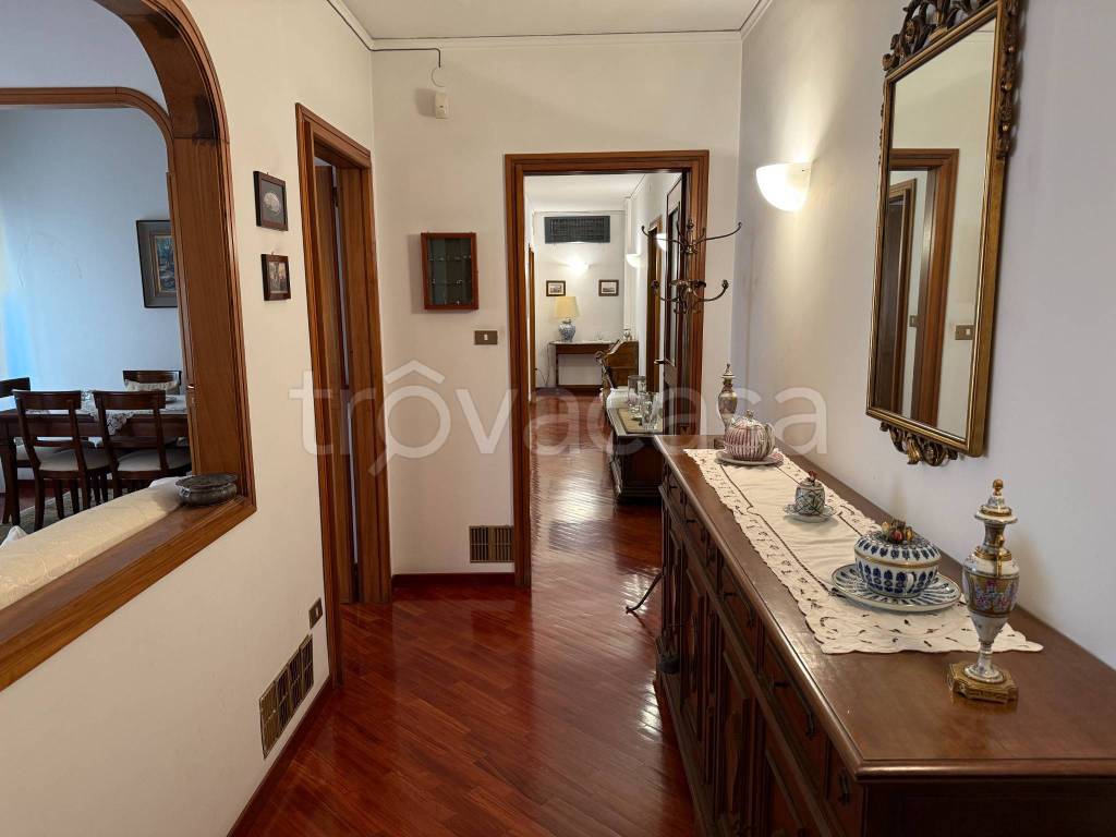 appartamento in vendita a Napoli in zona Arenella