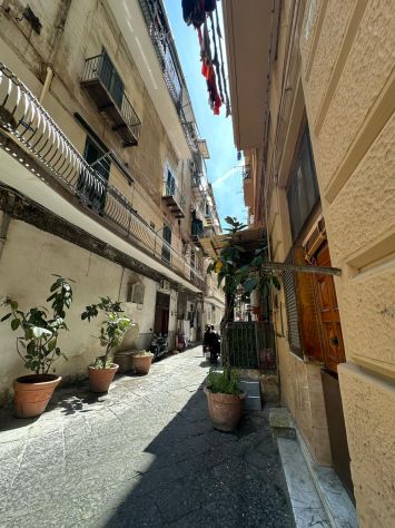 appartamento in vendita a Napoli in zona Vicaria