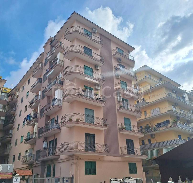 appartamento in vendita a Napoli in zona Fuorigrotta