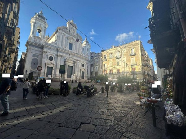 appartamento in vendita a Napoli in zona Stella
