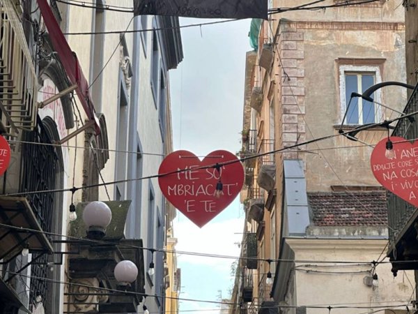 appartamento in vendita a Napoli in zona Stella