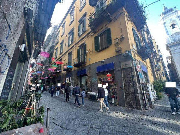 appartamento in vendita a Napoli in zona Stella