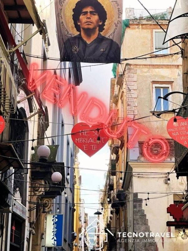 appartamento in vendita a Napoli in zona Stella