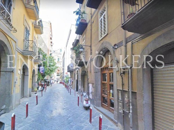 appartamento in vendita a Napoli in zona San Ferdinando