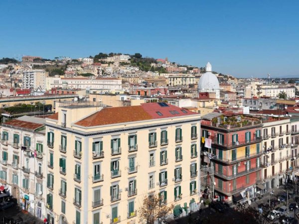 appartamento in vendita a Napoli in zona Stella