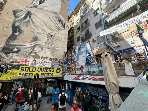 appartamento in vendita a Napoli in zona Montecalvario