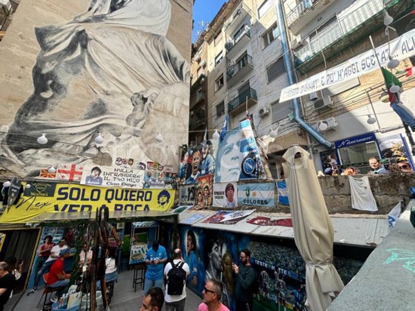 appartamento in vendita a Napoli in zona Montecalvario