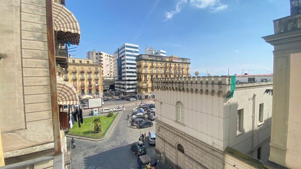 appartamento in vendita a Napoli in zona Pendino / San Giuseppe