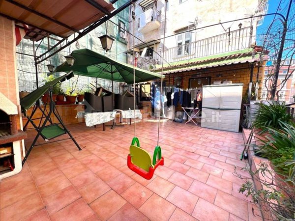 appartamento in vendita a Napoli in zona Mercato