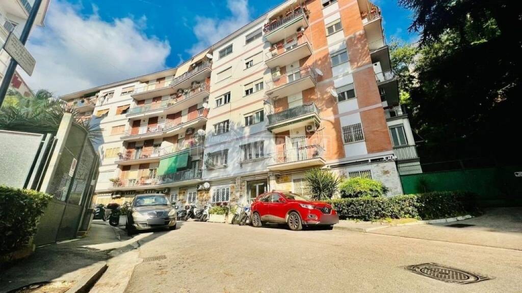 appartamento in vendita a Napoli in zona Fuorigrotta