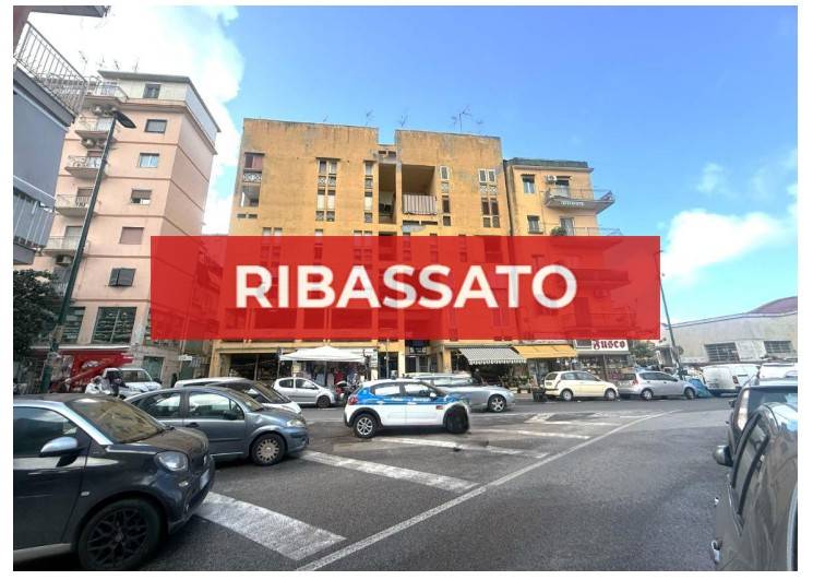 appartamento in vendita a Napoli in zona Fuorigrotta