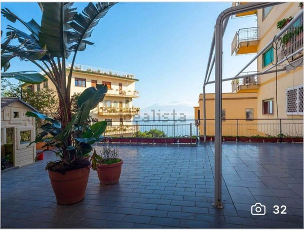 appartamento in vendita a Napoli in zona Posillipo