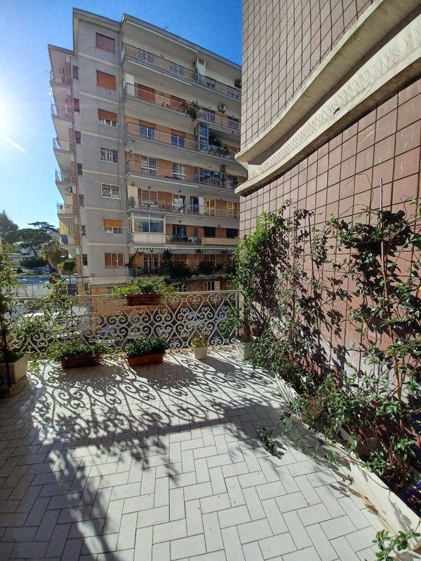 appartamento in vendita a Napoli in zona Fuorigrotta