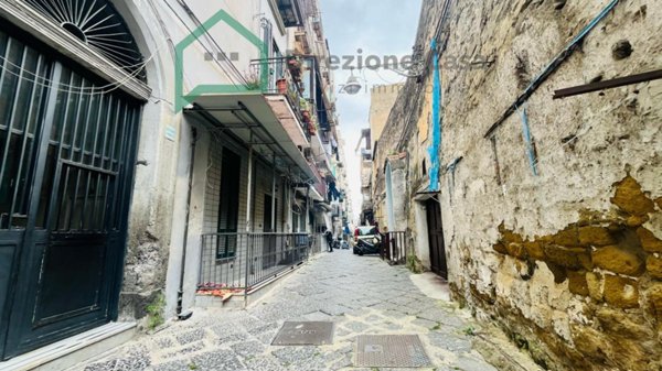 appartamento in vendita a Napoli in zona Stella